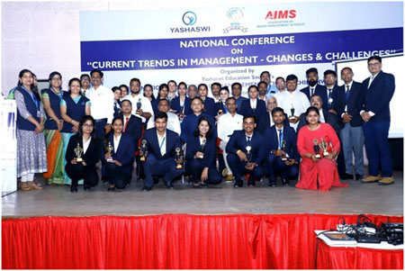 Student and Staff at the Valedictory Session.